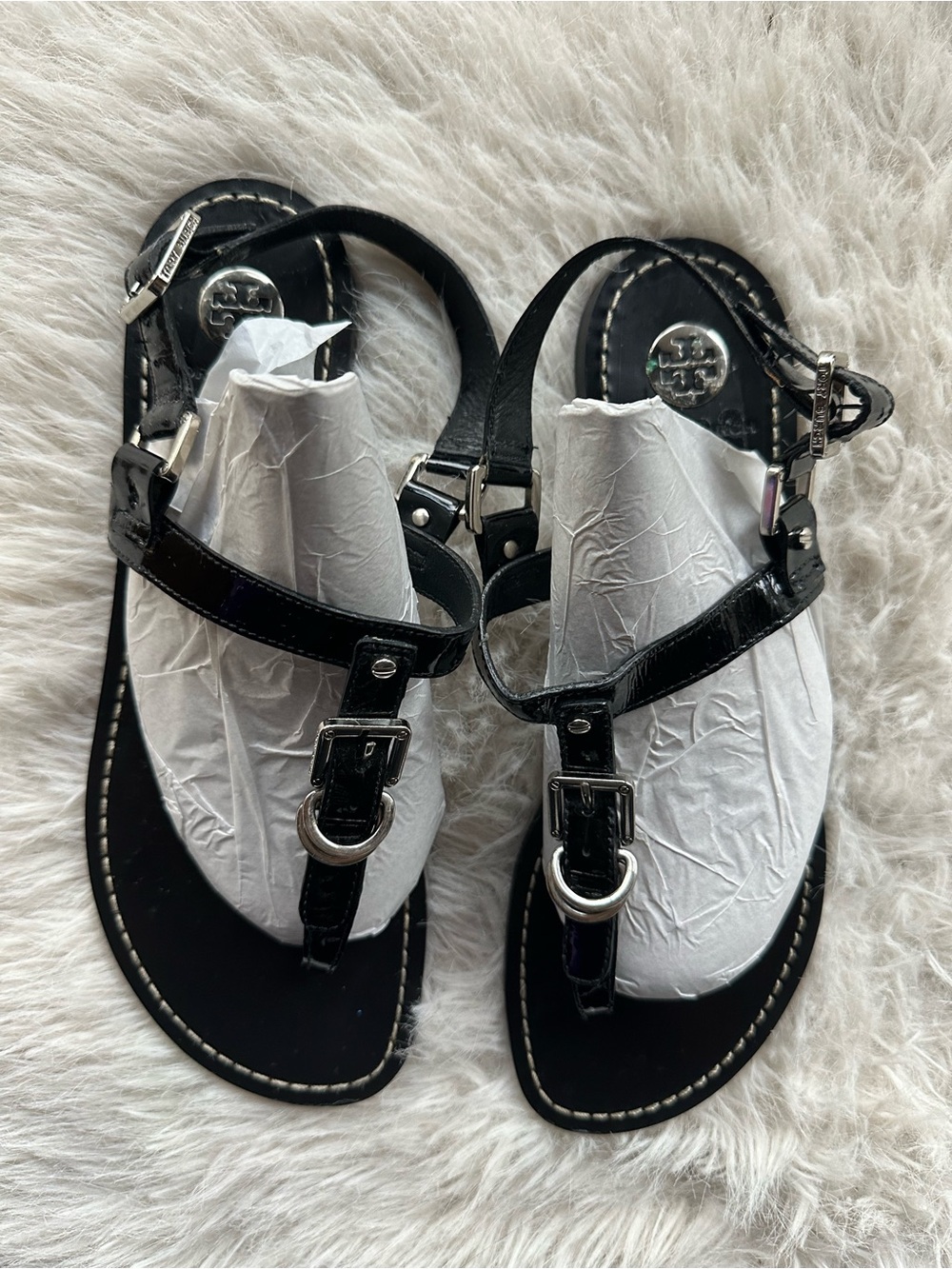 Tory Burch Black Patent T-Strap Buckle Sandals 8